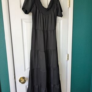 Elegant Black Maxi Dress